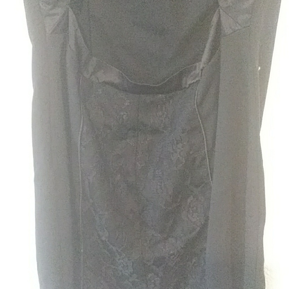 Dress - Picture 4 of 4